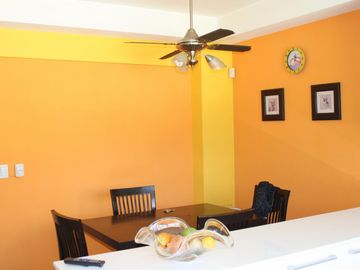 Excelente casa- VICENTE LOPEZ