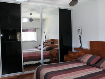 Excelente casa- VICENTE LOPEZ