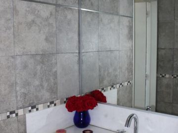 Excelente casa- VICENTE LOPEZ