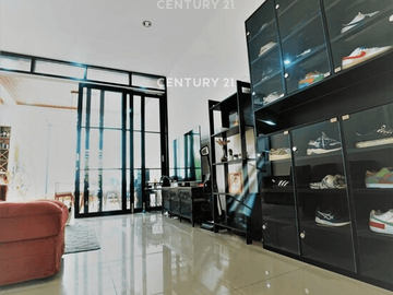 Rumah 2 Lantai Cluster Sherwood TKI 5 Open Space Cafe Dan Langka