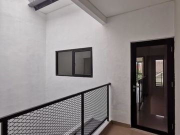 Rumah baru mewah dalam perumahan grand galaxy city bekasi