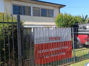 Casa en venta de 3 dorm. en Av. Presidente Riesco Las Condes