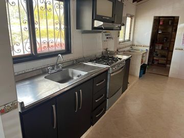 Venta de Casa Campestre vía a la Mesa de Los Santos - C.R. Altamira. Cod V7367