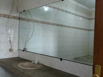 BU CEPAT rumah BESAR dijual di gegerkalong bandung