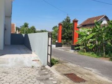 RUMAH CANTIK 500 JUTAAN HANYA 15 MENIT KE KAMPUS UII JAKAL