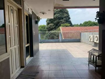 Kosan 3 Lantai Ramai Strategis Terusan Buahbatu Bandung