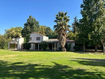ALAMOS DE LIRAY GRAN CASA CON PISCINA