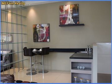 One Bedroom Condo unit for Sale Near Dela Salle University Taft - R Square Residences