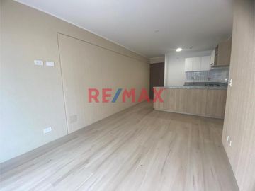 ¡Conecta con la ciudad, vive cerca de todo!

Este moderno departamento se ubica en uno de los mejores puntos del Distrito de San Miguel, rodeado de