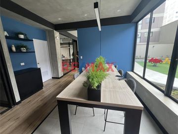 ¡Conecta con la ciudad, vive cerca de todo!

Este moderno departamento se ubica en uno de los mejores puntos del Distrito de San Miguel, rodeado de