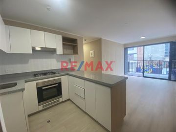 ¡Conecta con la ciudad, vive cerca de todo!

Este moderno departamento se ubica en uno de los mejores puntos del Distrito de San Miguel, rodeado de