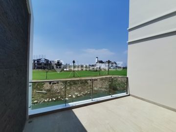 Mozart uk 10x30, ada lift, view golf, 4 Kamar, lokasi oke