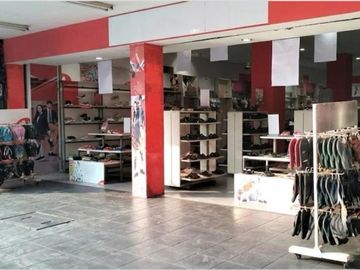 Ruko Pasar Jatinegara Jakarta Lokasi Hadap Jalan Raya Utama