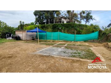 Lote con diseño y cimientos en condominio, Morelia, Pereira