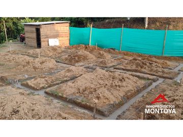 Lote con diseño y cimientos en condominio, Morelia, Pereira