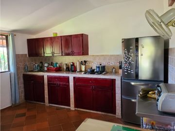 Propiedad y terreno de 7.6 hectáreas