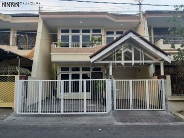 Rumah Dekat Mall di Sutorejo Utara Row 3 mobil, Surabaya