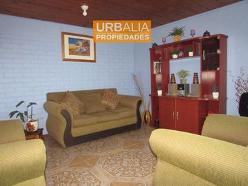 HERMOSA CASA EN VILLA DOÑA FRANCISCA. CHILLÁN
