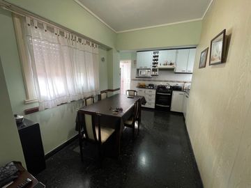 Chalet P.H. 3 Ambientes con Quincho