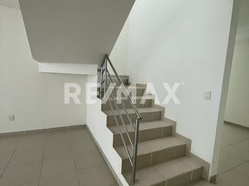 VENTA CASA  EN VISTA AZUL CORREGIDORA