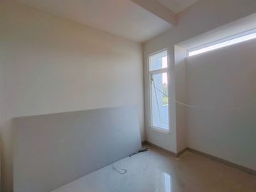 HEBOH RUMAH TEPI JALAN GIWANGAN HANYA 400 JUTAAN !