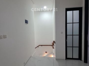 Dijual Rumah Mewah  Sudah Renovasi Di Bintaro Jaya Tangsel