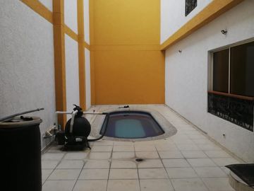 casa en venta en la flora. Cod V811