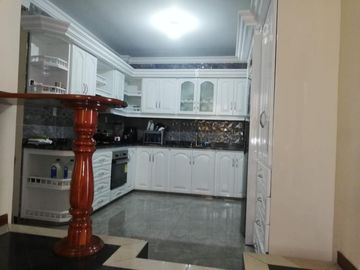casa en venta en la flora. Cod V811