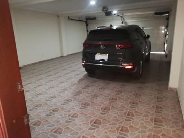 casa en venta en la flora. Cod V811
