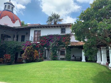 Residencia estilo Cuernavaca