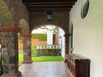 Residencia estilo Cuernavaca
