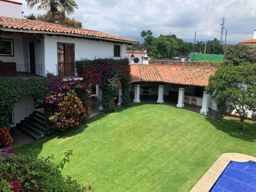 Residencia estilo Cuernavaca