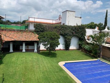 Residencia estilo Cuernavaca