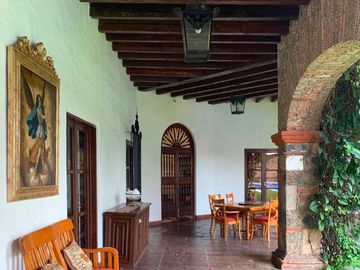 Residencia estilo Cuernavaca