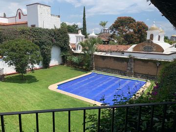 Residencia estilo Cuernavaca