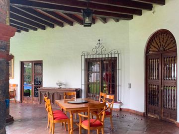 Residencia estilo Cuernavaca