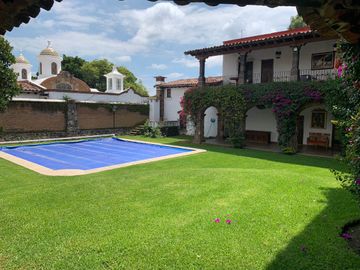 Residencia estilo Cuernavaca