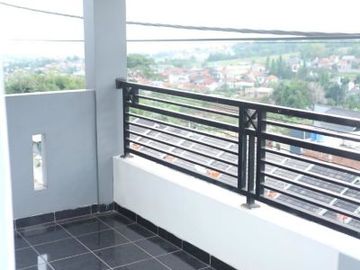 Rumah dalam komplek yang Asri dii Jatihandap Bandung | ACHMADROKHMAN