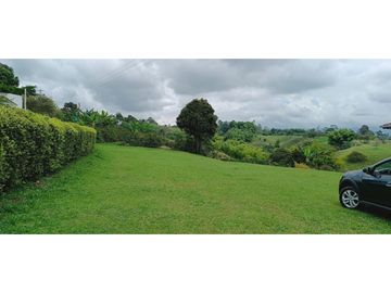 SE VENDE FINCA EN LA VIA CIRCASIA - MONTENEGRO
