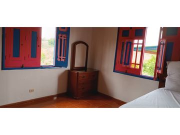 SE VENDE FINCA EN LA VIA CIRCASIA - MONTENEGRO