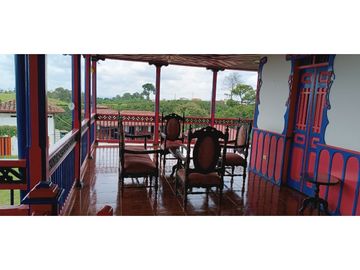 SE VENDE FINCA EN LA VIA CIRCASIA - MONTENEGRO