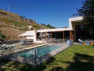 Casa en Venta en Condominio Cerro Cristal