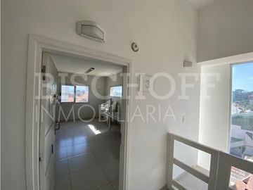 DEPARTAMENTO 2 AMBIENTES, CON COCHERA, FRENTE AL MAR, VILLA GESELL