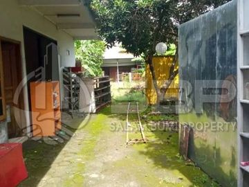 Swalayan Strategis,Laris,Ramai ,pinggir jl Aspal Lebar,Condongcatur