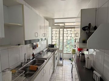 Departamento en venta de 3 dorm. + 2 baños en Providencia