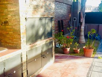 Chalet reciclado en venta- Ituzaingó