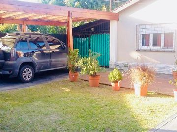 Chalet reciclado en venta- Ituzaingó