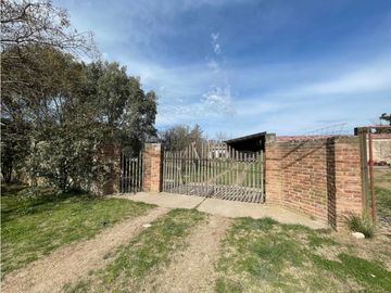 casa con galpon taller