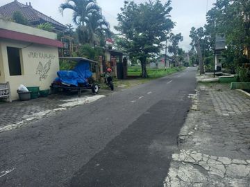 Tanah Pekarangan Bagus Untuk Usaha; Mangku Jalan