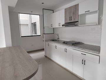Descubre este hermoso departamento de 📐87 m² en el sexto piso de un edificio moderno en la Urb. Natasha Alta.

✨Características principales:

3 ha